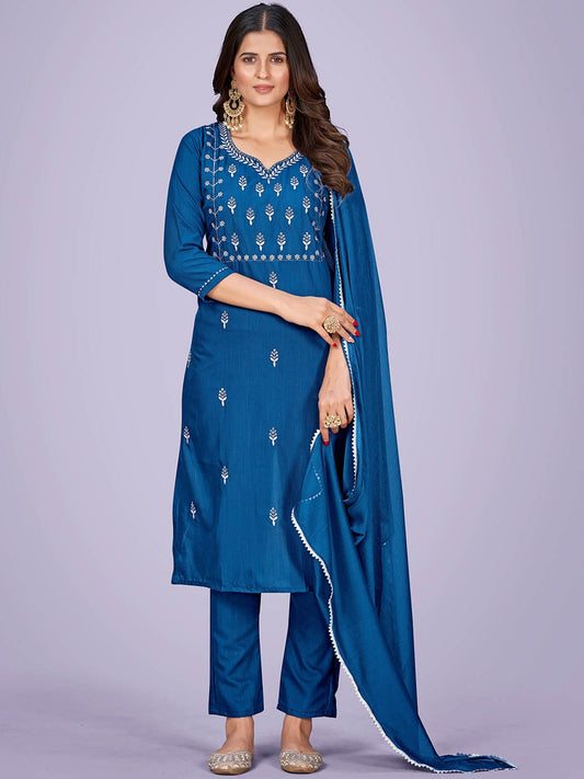 Ethnic Motifs Embroidered Gotta Patti Kurta WIth Trousers & Dupatta