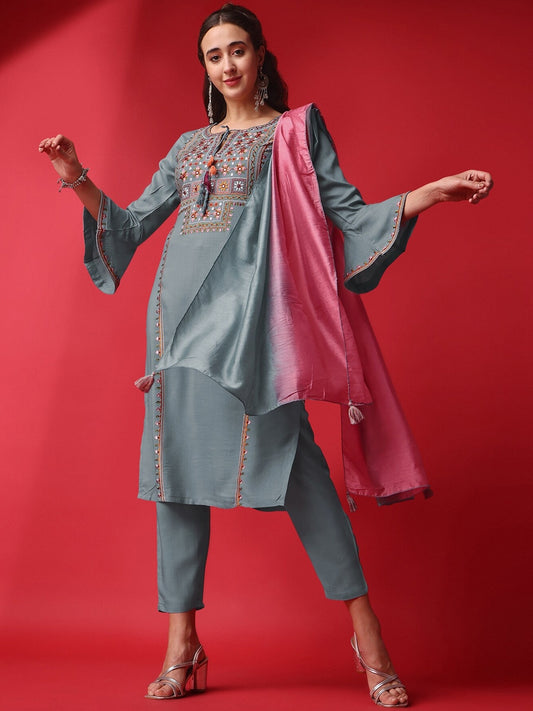 Floral Embroidered Regular Thread Work Kurta With Trousers & Dupatta